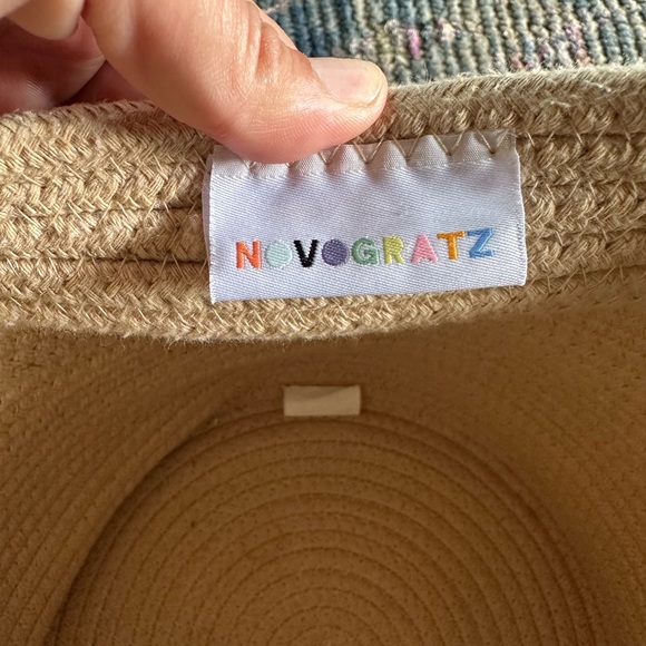 Cute Cat Face Woven Basket - Picture 2 of 2